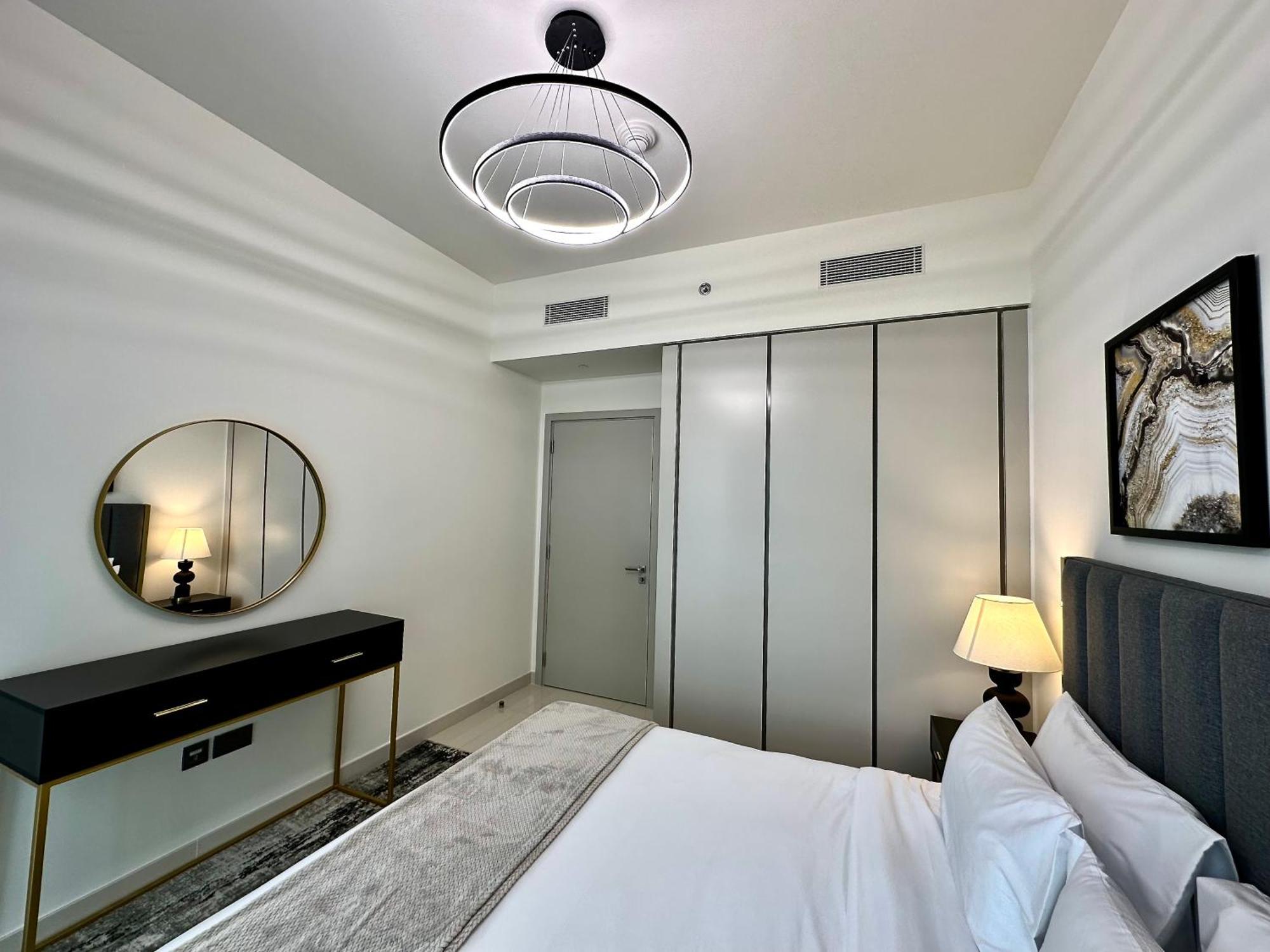 Lux Bnb I Sun Rise Bay I Palm & Sea View Apartamento Dubai Exterior foto