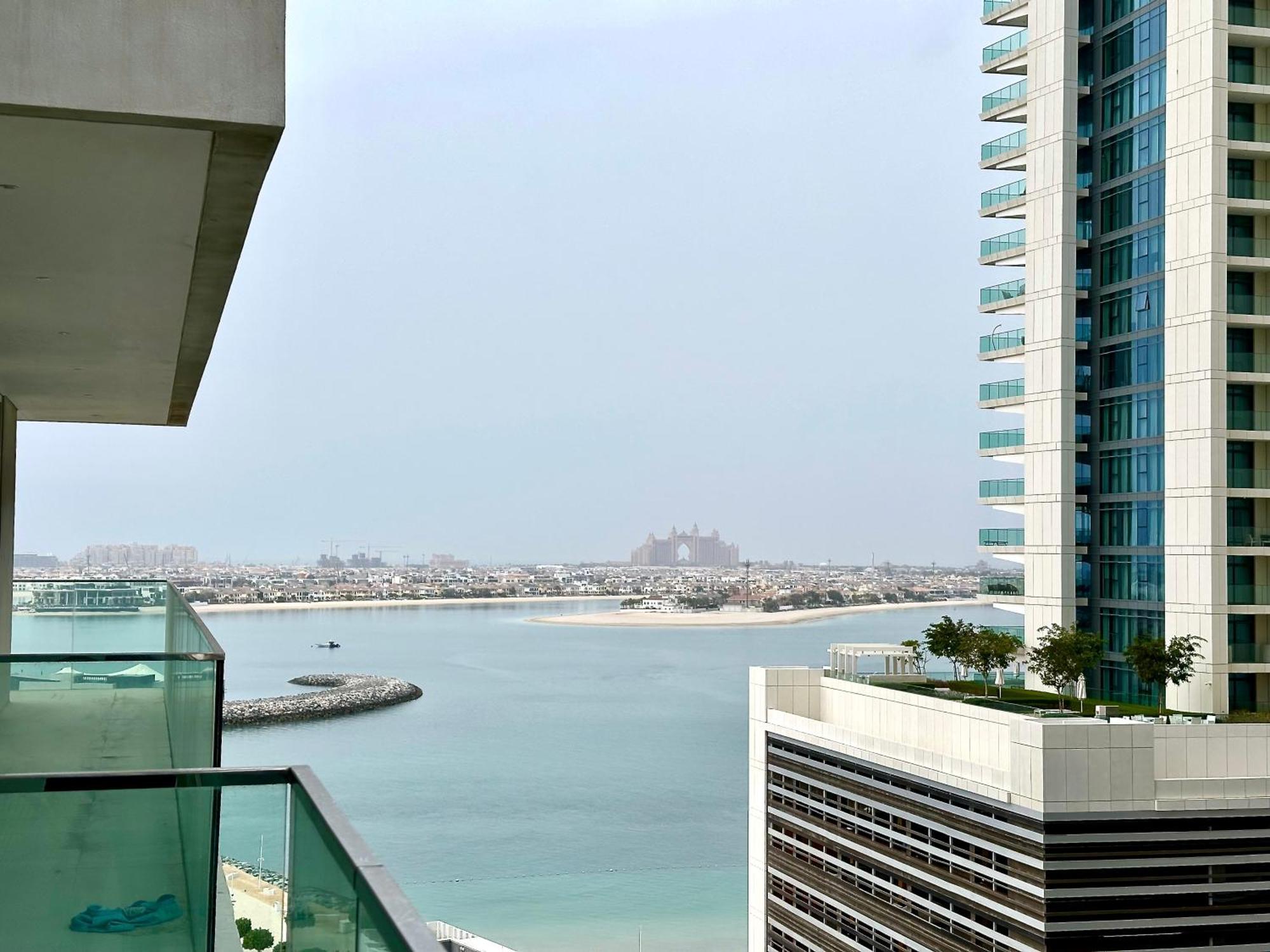 Lux Bnb I Sun Rise Bay I Palm & Sea View Apartamento Dubai Exterior foto