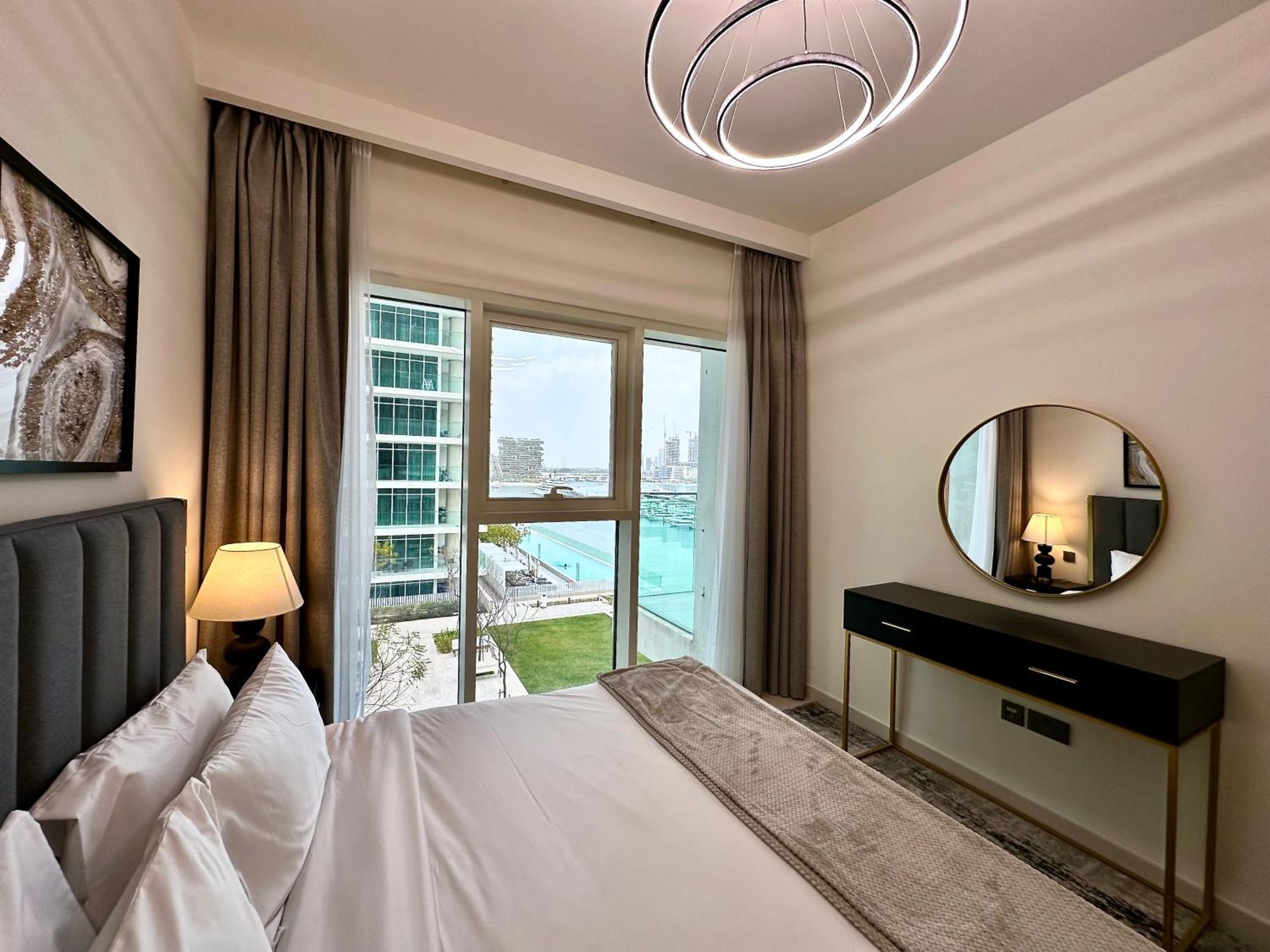 Lux Bnb I Sun Rise Bay I Palm & Sea View Apartamento Dubai Exterior foto