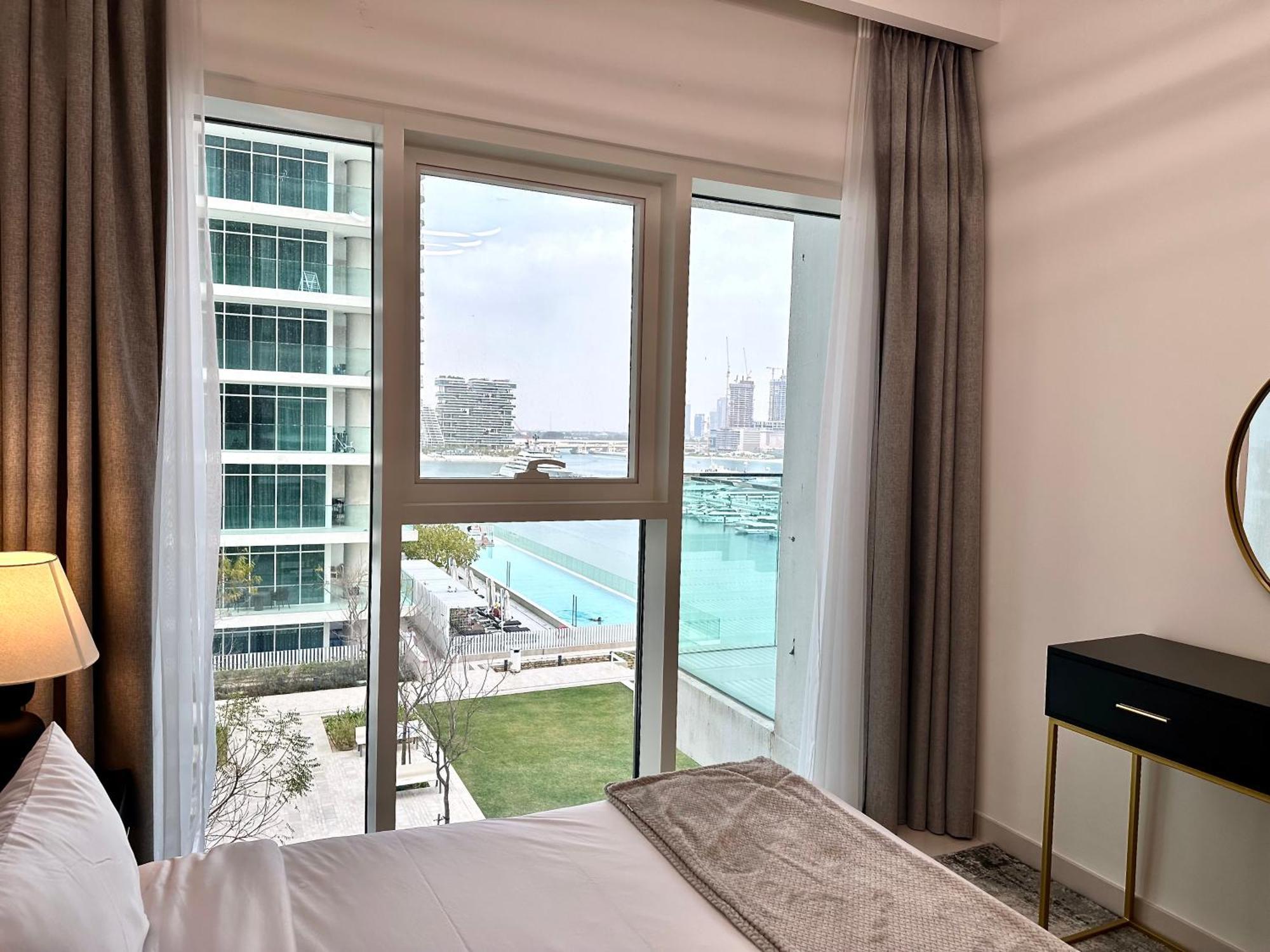Lux Bnb I Sun Rise Bay I Palm & Sea View Apartamento Dubai Exterior foto