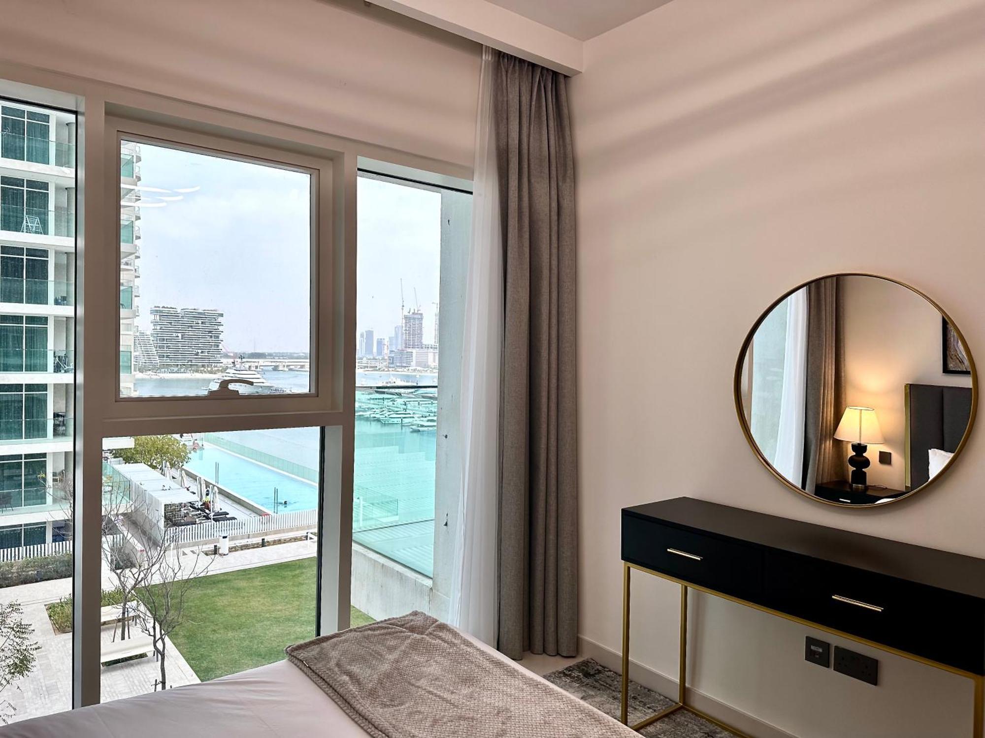 Lux Bnb I Sun Rise Bay I Palm & Sea View Apartamento Dubai Exterior foto